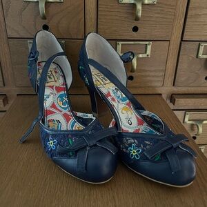 Floral Embroidered Miss L-Fire Heels Size 8